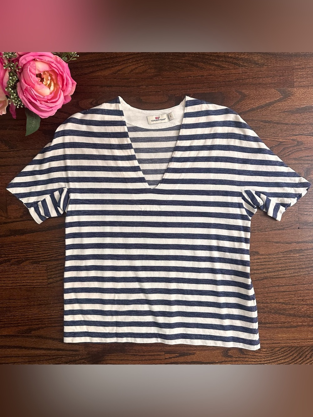 Vineyard Vines striped cotton piqué V-neck top, size S